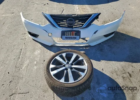 2017 Nissan Altima 2.5 из США, поврежденный, VIN 1N4AL3AP6HC495166